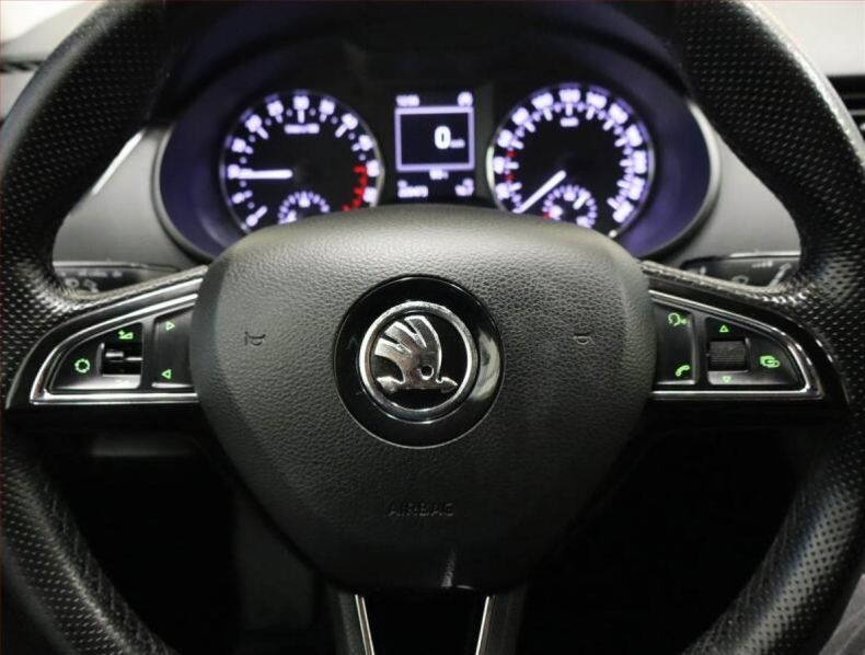 Škoda Octavia - hlavní fotka