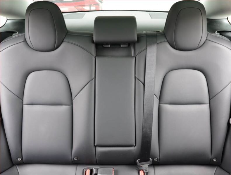 Tesla Model 3 - hlavní fotka