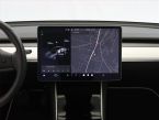 Tesla Model 3 - fotka číslo 10
