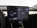 Tesla Model 3 - fotka číslo 17