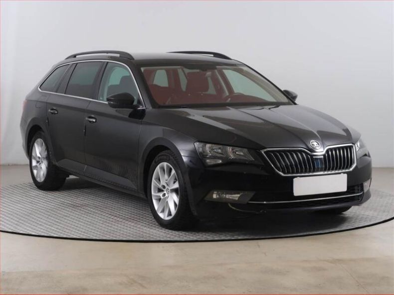 Škoda Superb - hlavní fotka