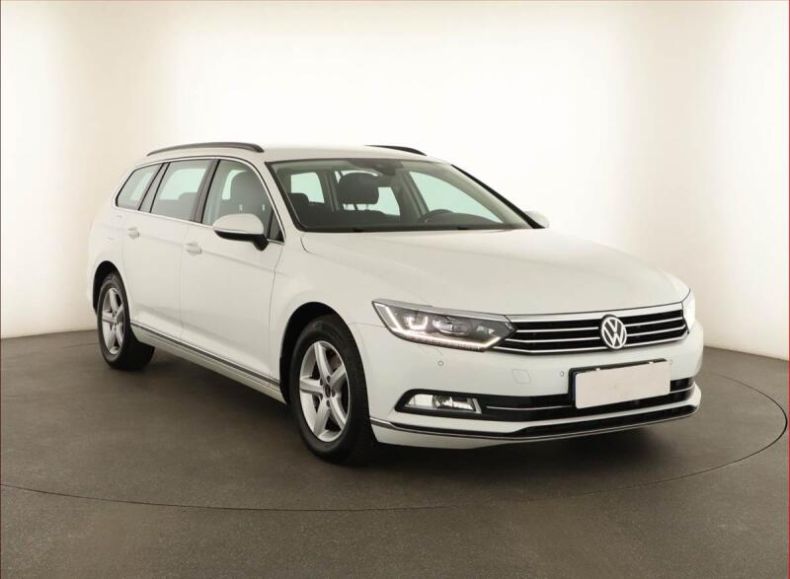 Volkswagen Passat - hlavní fotka