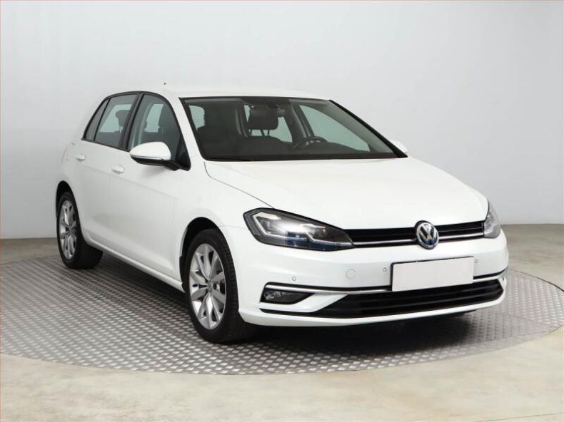 Volkswagen Golf - hlavní foto