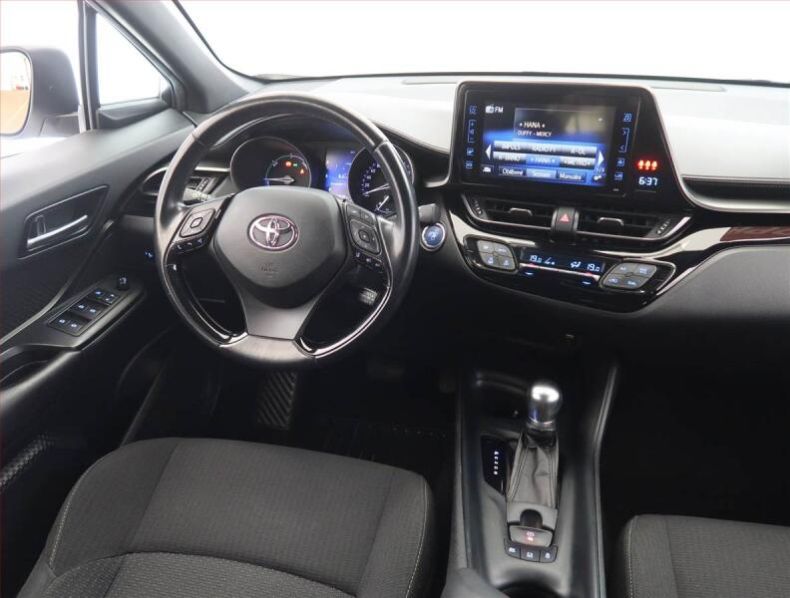 Toyota C-HR - hlavní fotka
