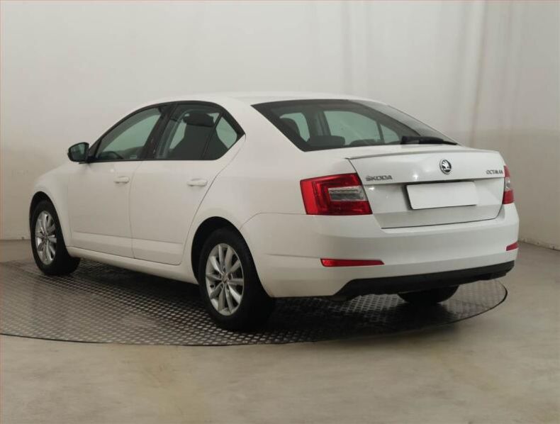 Škoda Octavia - hlavní fotka
