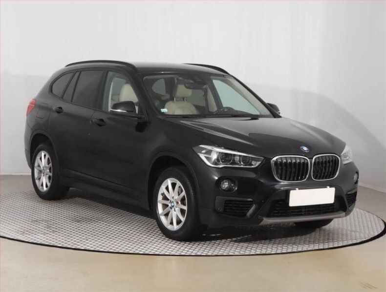 BMW X1 - hlavní foto