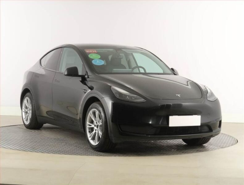 Tesla Model Y - hlavní foto