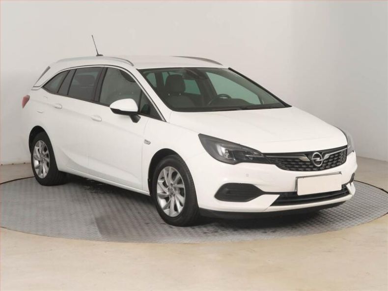 Opel Astra - hlavní foto