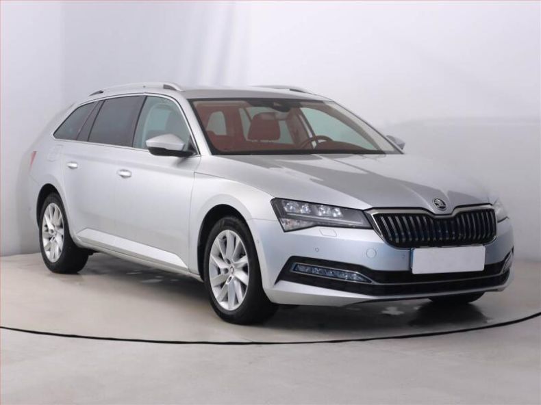 Škoda Superb - hlavní foto
