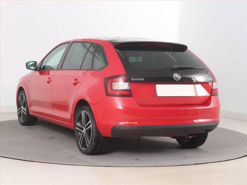 Škoda Rapid - hlavní fotka