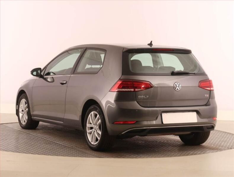 Volkswagen Golf - hlavní fotka