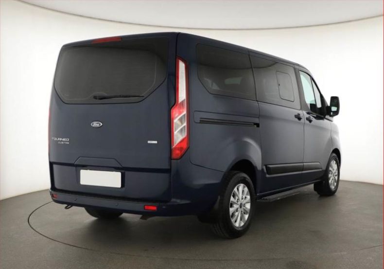 Ford Tourneo - hlavní fotka