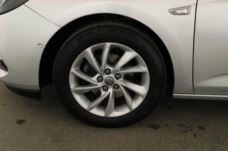 Opel Astra - hlavní fotka