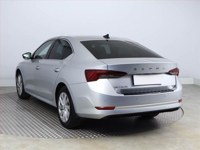 Škoda Octavia - hlavní fotka