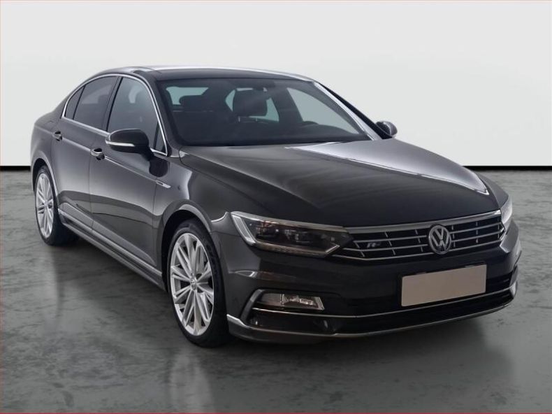 Volkswagen Passat - hlavní foto