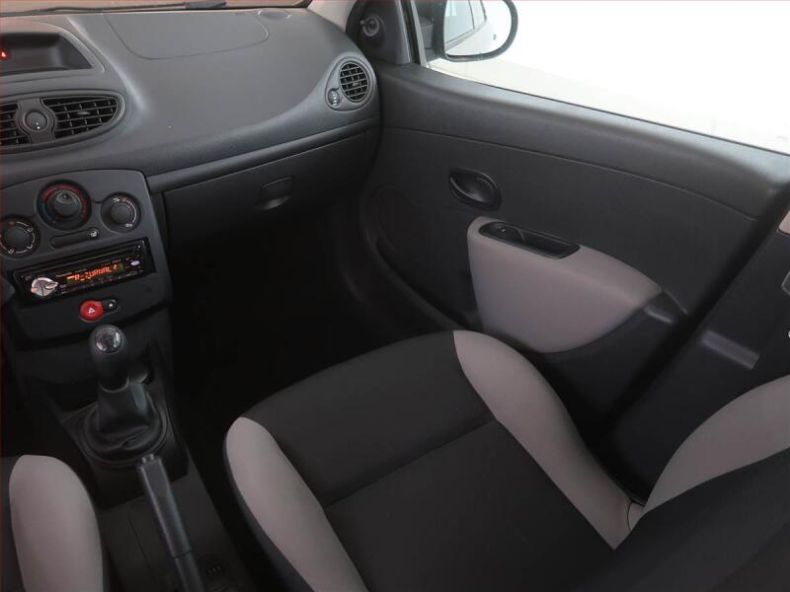 Renault Clio - hlavní fotka