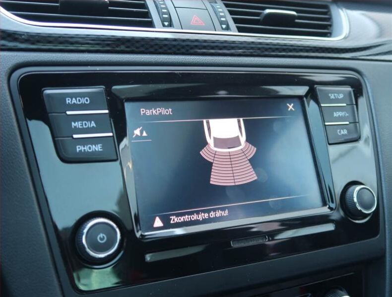 Škoda Rapid - hlavní fotka