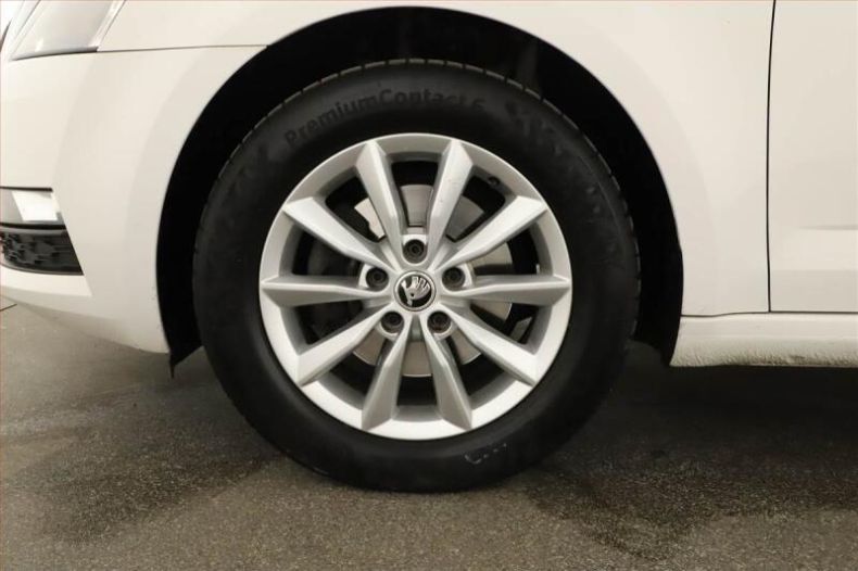 Škoda Octavia - hlavní fotka