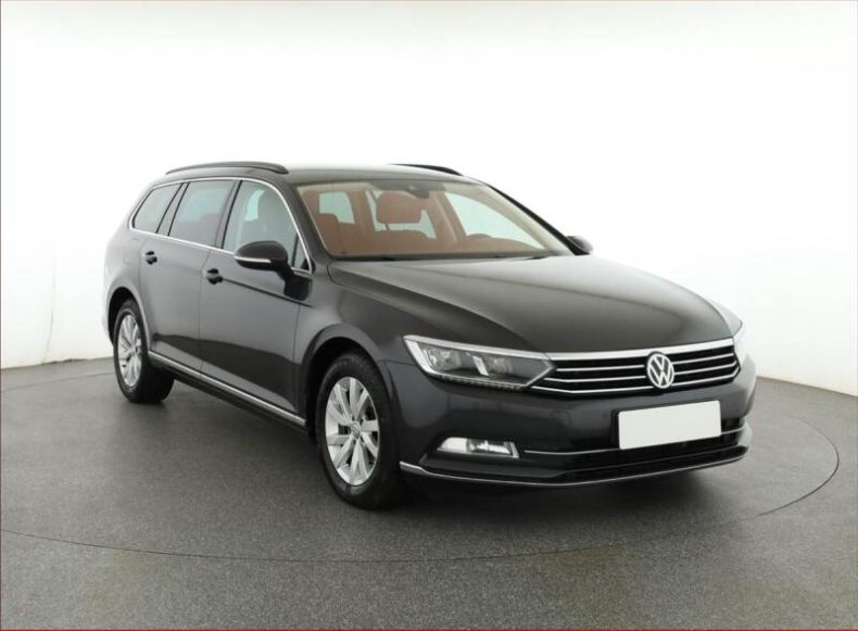 Volkswagen Passat - hlavní fotka inzerátu