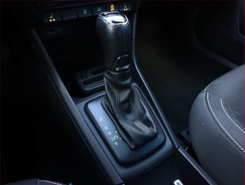 Škoda Rapid - hlavní fotka