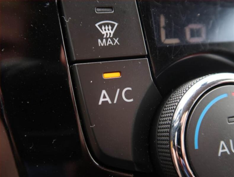 Nissan X-Trail - hlavní fotka