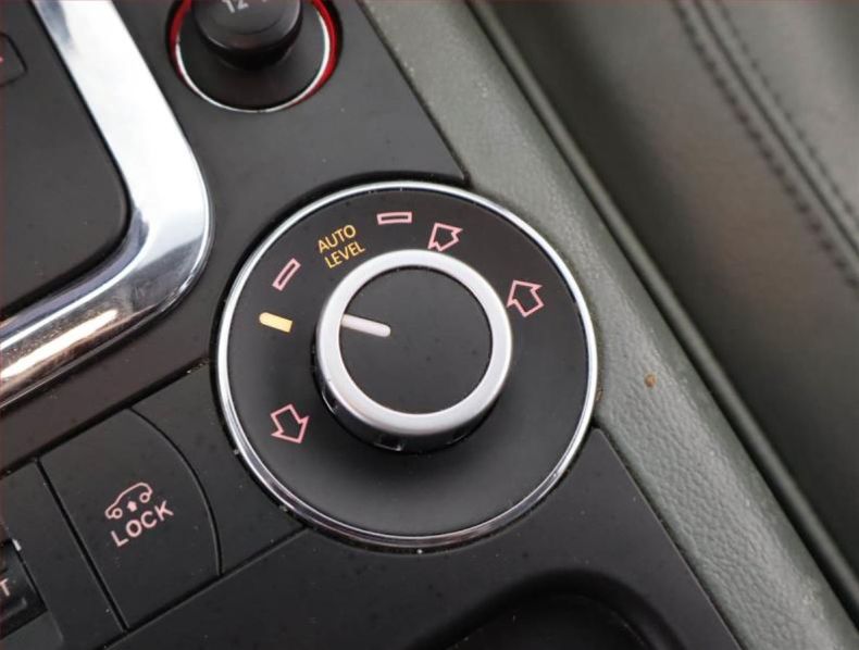 Volkswagen Touareg - hlavní fotka