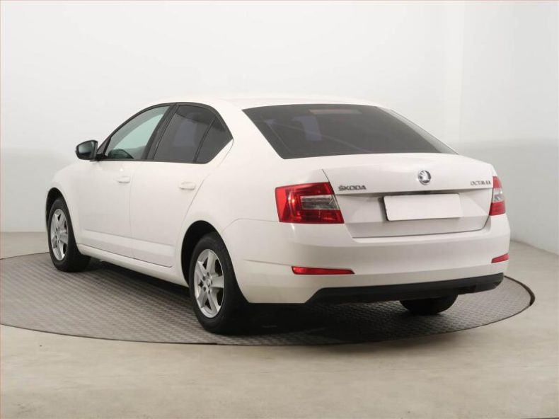 Škoda Octavia - hlavní fotka