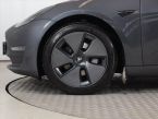 Tesla Model 3 - fotka číslo 14