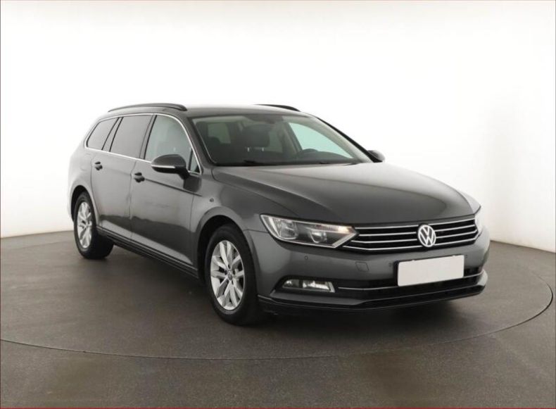 Volkswagen Passat - hlavní fotka inzerátu