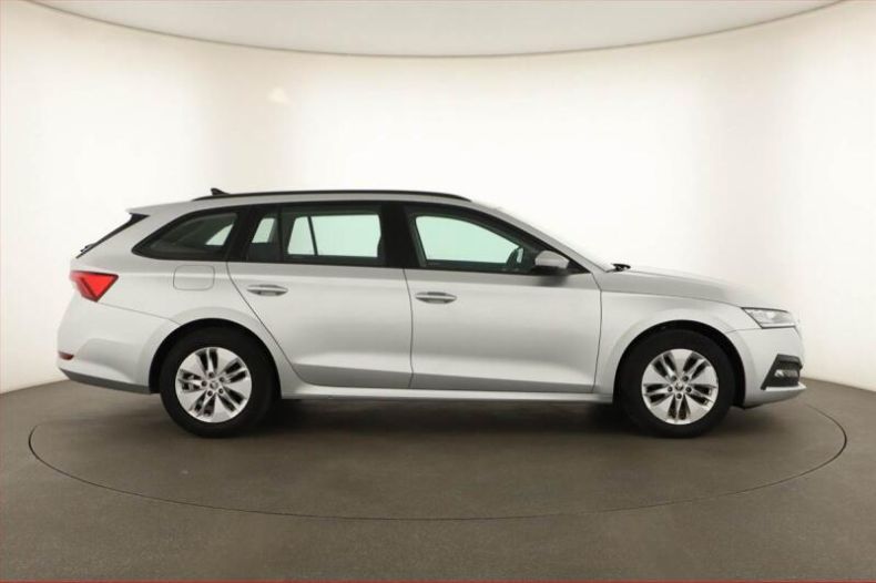 Škoda Octavia - hlavní fotka