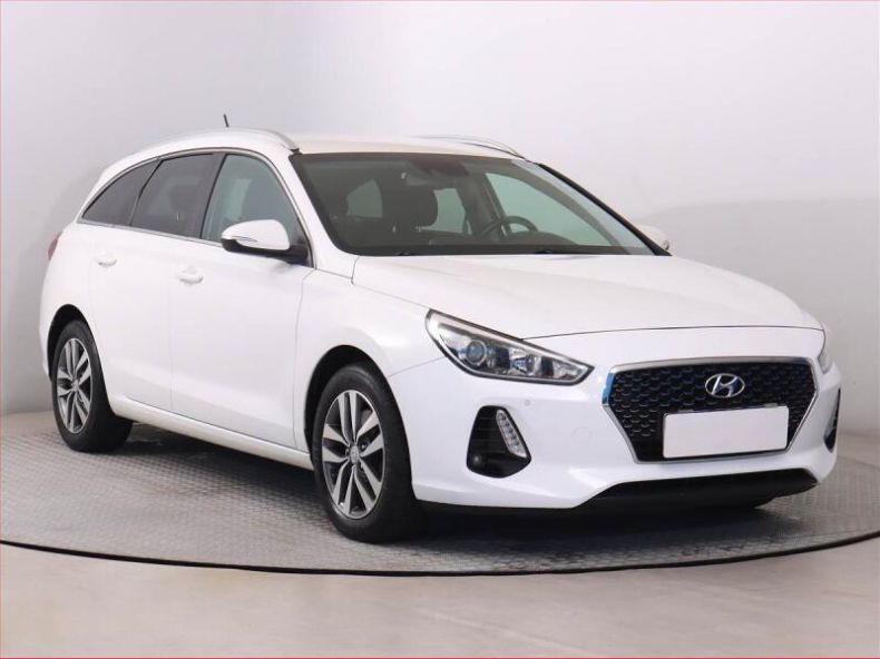 Hyundai i30 - hlavní foto
