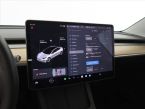 Tesla Model 3 - fotka číslo 21