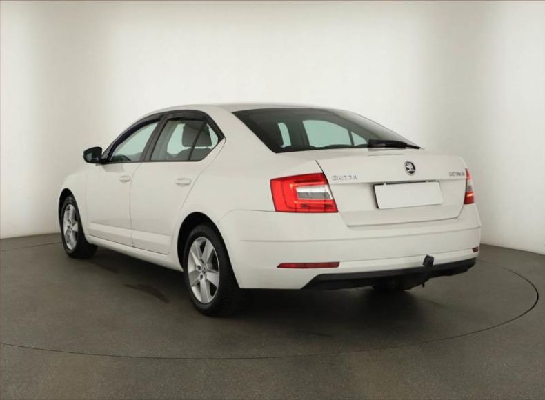 Škoda Octavia - hlavní fotka
