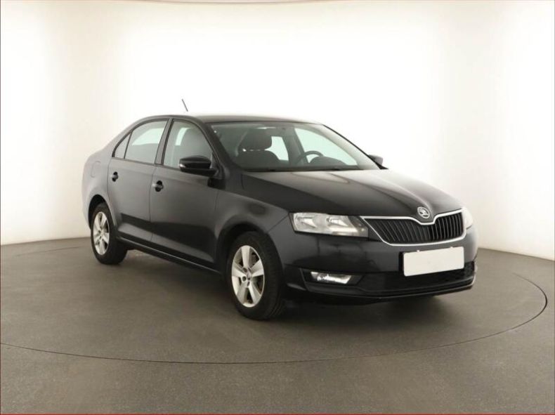 Škoda Rapid - hlavní foto