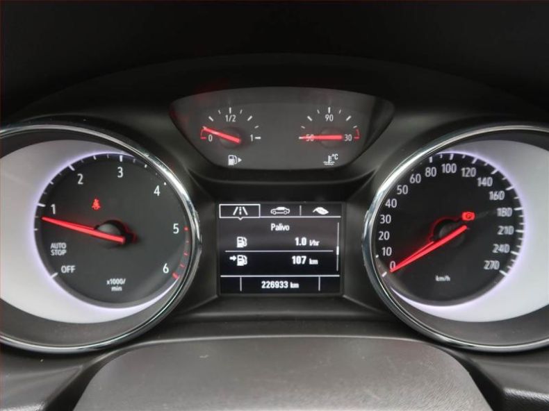 Opel Insignia - hlavní fotka