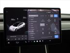 Tesla Model 3 - fotka číslo 10