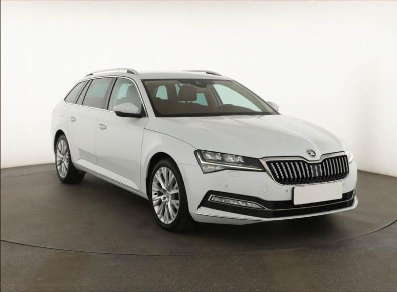 Škoda Superb - hlavní foto