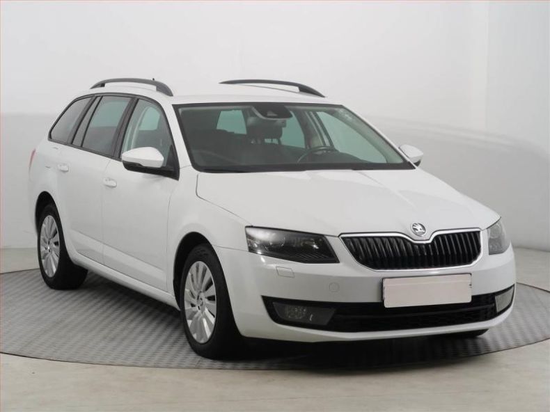 Škoda Octavia - hlavní fotka