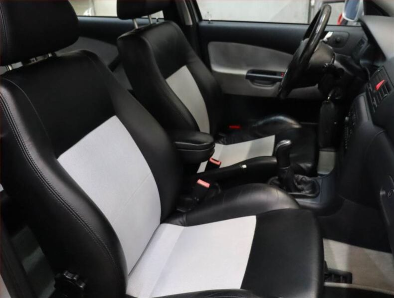 Škoda Octavia - hlavní fotka