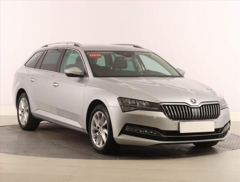 Škoda Superb - hlavní foto