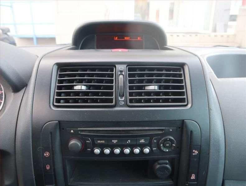 Peugeot Expert - hlavní fotka