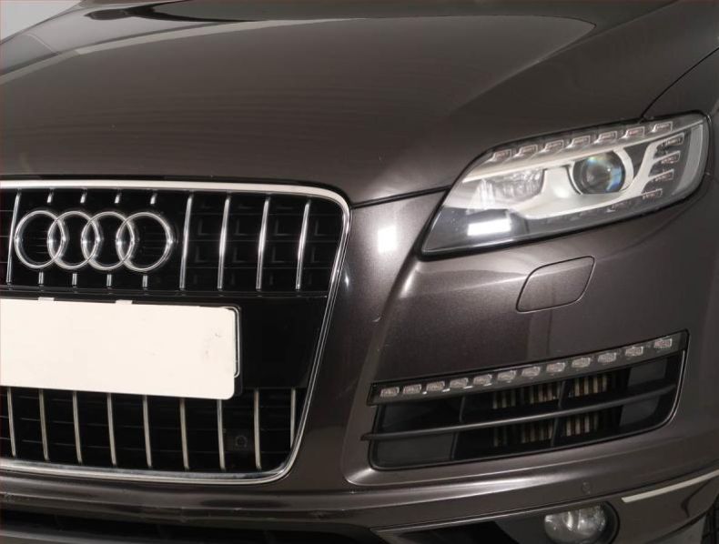 Audi Q7 - hlavní fotka