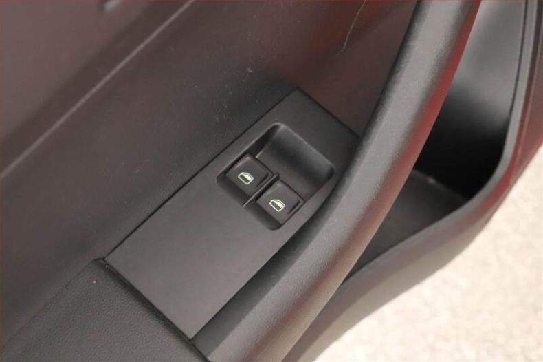 Škoda Rapid - hlavní fotka