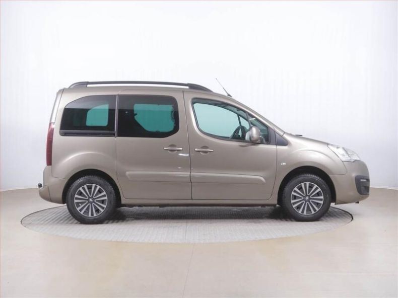 Peugeot Partner - hlavní fotka