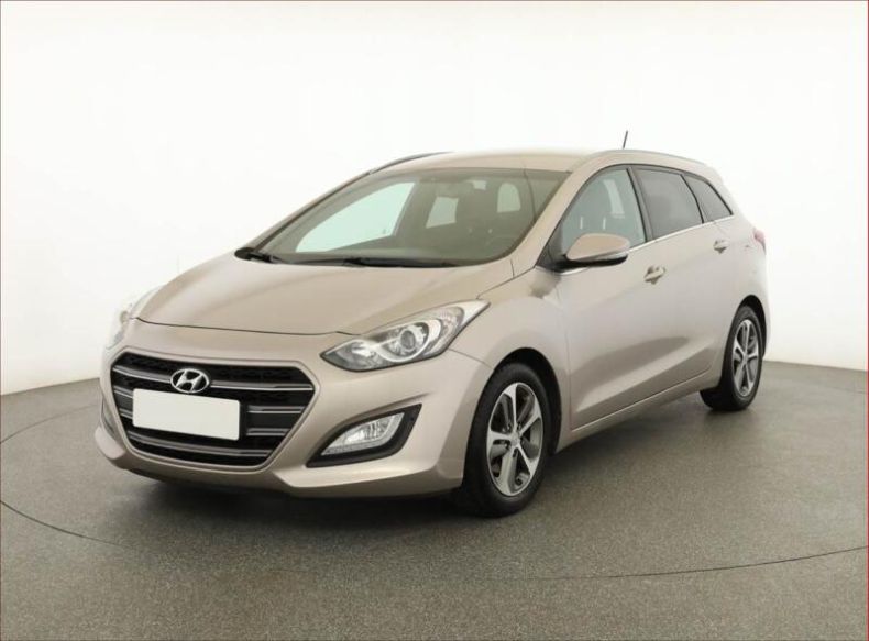 Hyundai i30 - hlavní foto