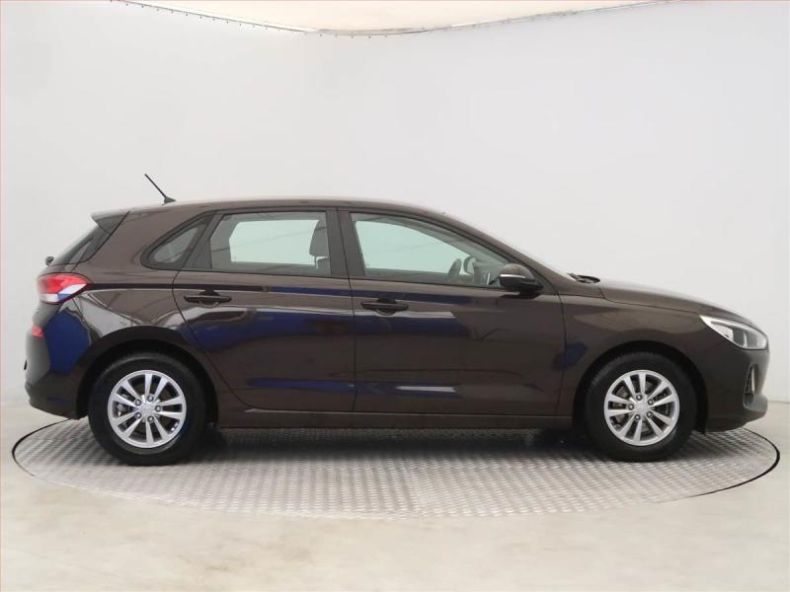 Hyundai i30 - hlavní fotka