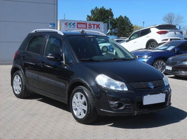 Suzuki SX4 - hlavní foto