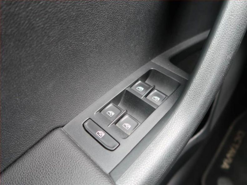 Škoda Octavia - hlavní fotka