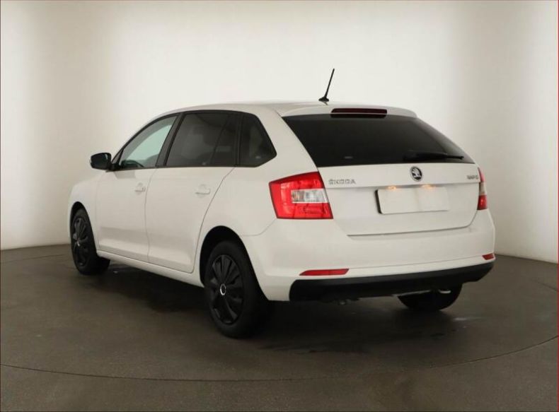Škoda Rapid - hlavní fotka