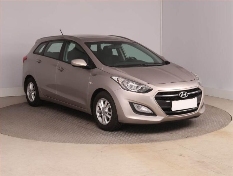 Hyundai i30 - hlavní foto